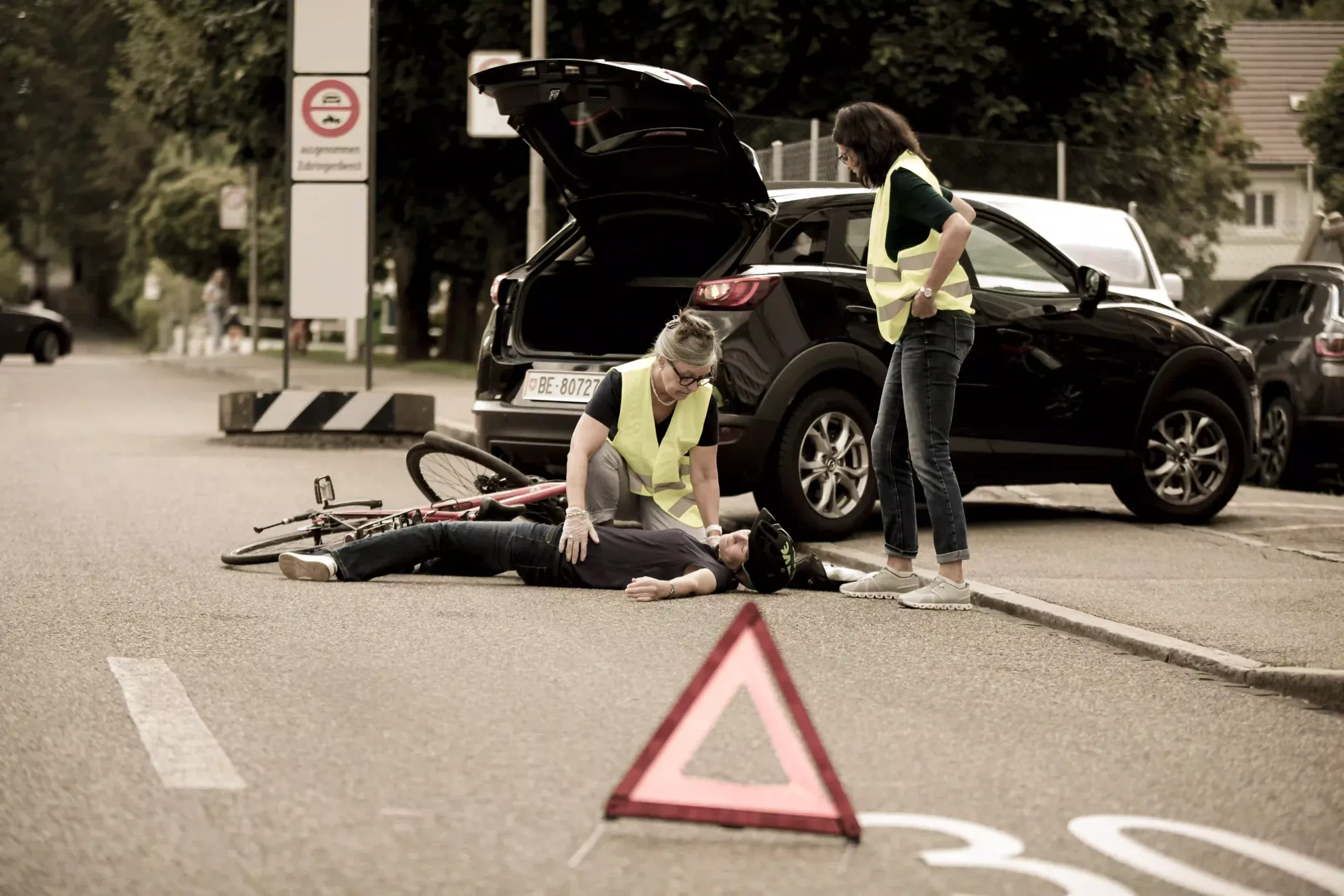 Erste Hilfe Verkehrsunfall scaled Samaritains Fribourg